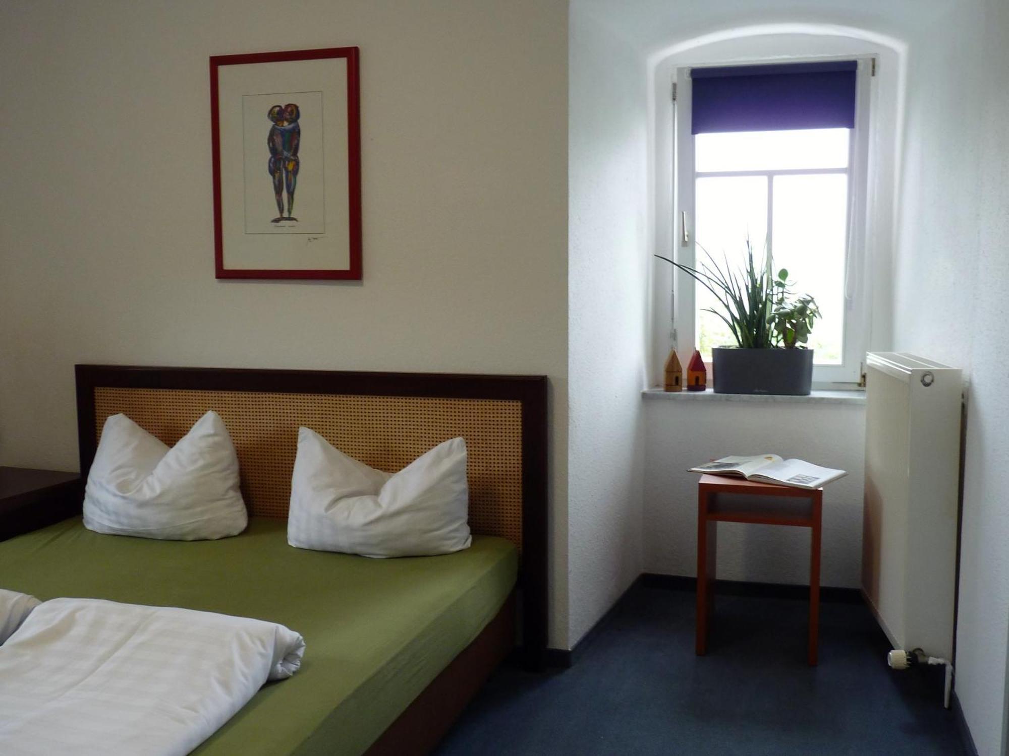 Hotel & Restaurant Schloss Weissenburg Uhlstädt Pokoj fotografie