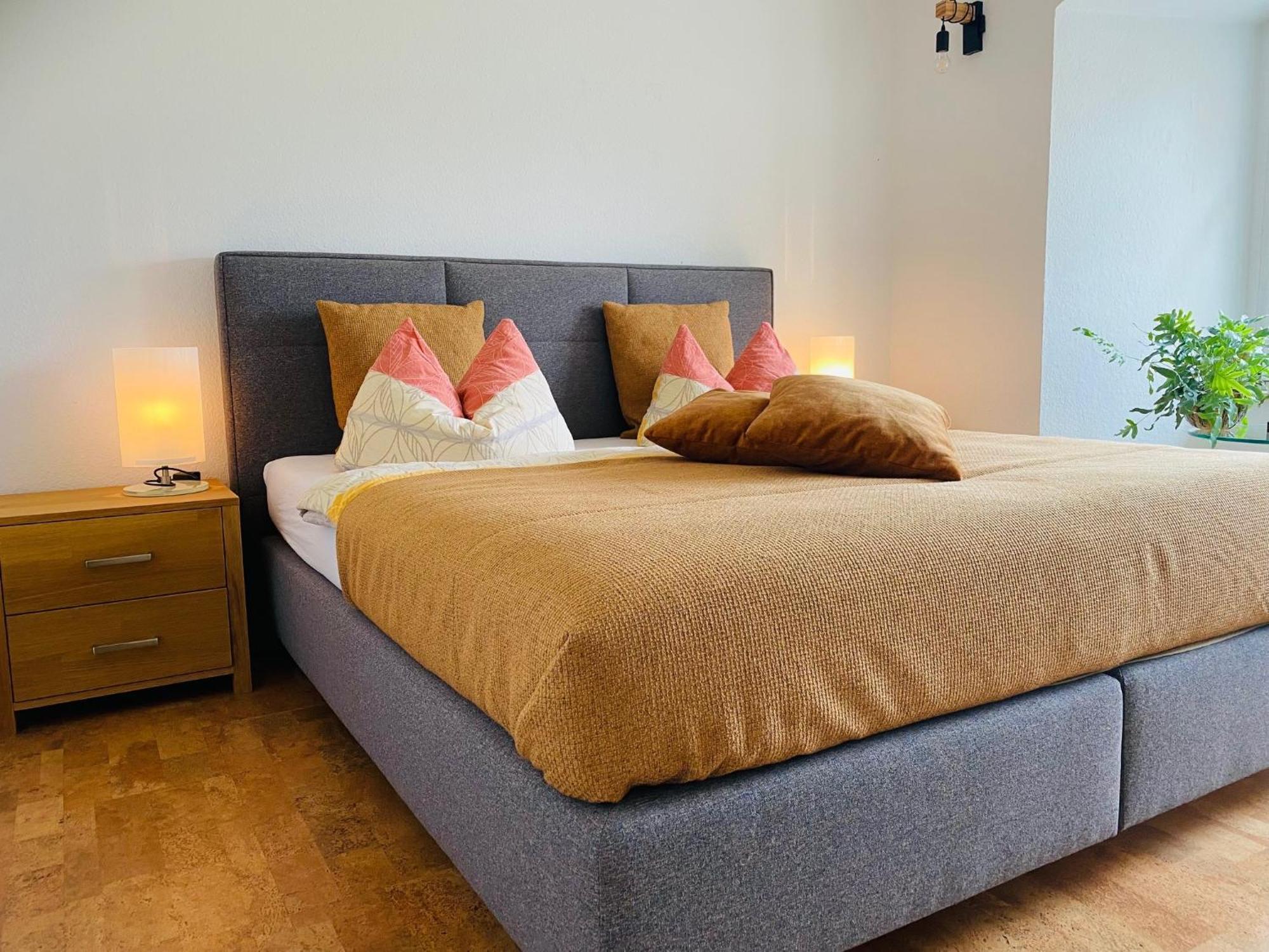 Hotel & Restaurant Schloss Weissenburg Uhlstädt Pokoj fotografie