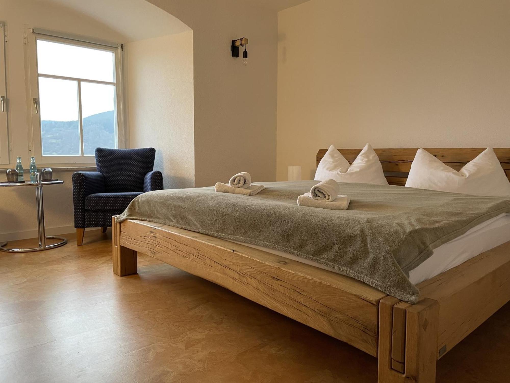 Hotel & Restaurant Schloss Weissenburg Uhlstädt Pokoj fotografie